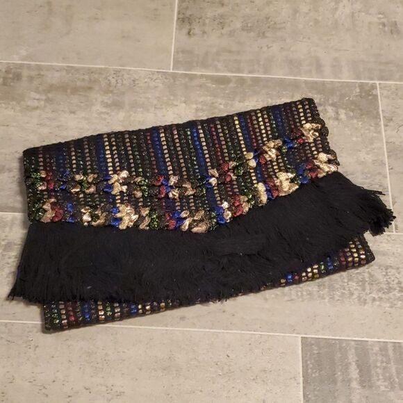 NWOT Metallic Striped Fringe XL Clutch - Picture 3 of 9